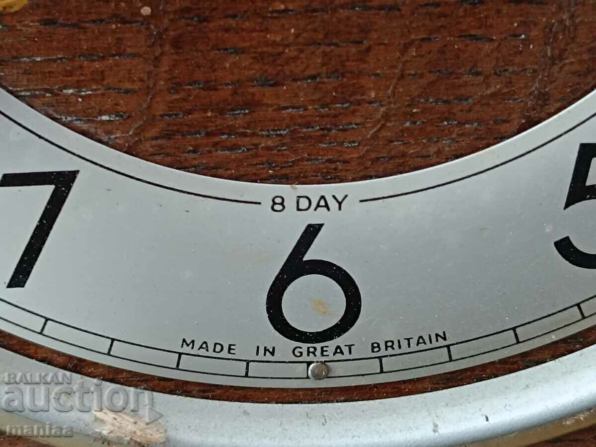 Old English mechanical mantel clock works with price 219.00 BGN | € 111.97 Old English mechanical mantel clock works with price 219.00 BGN | € 111.97