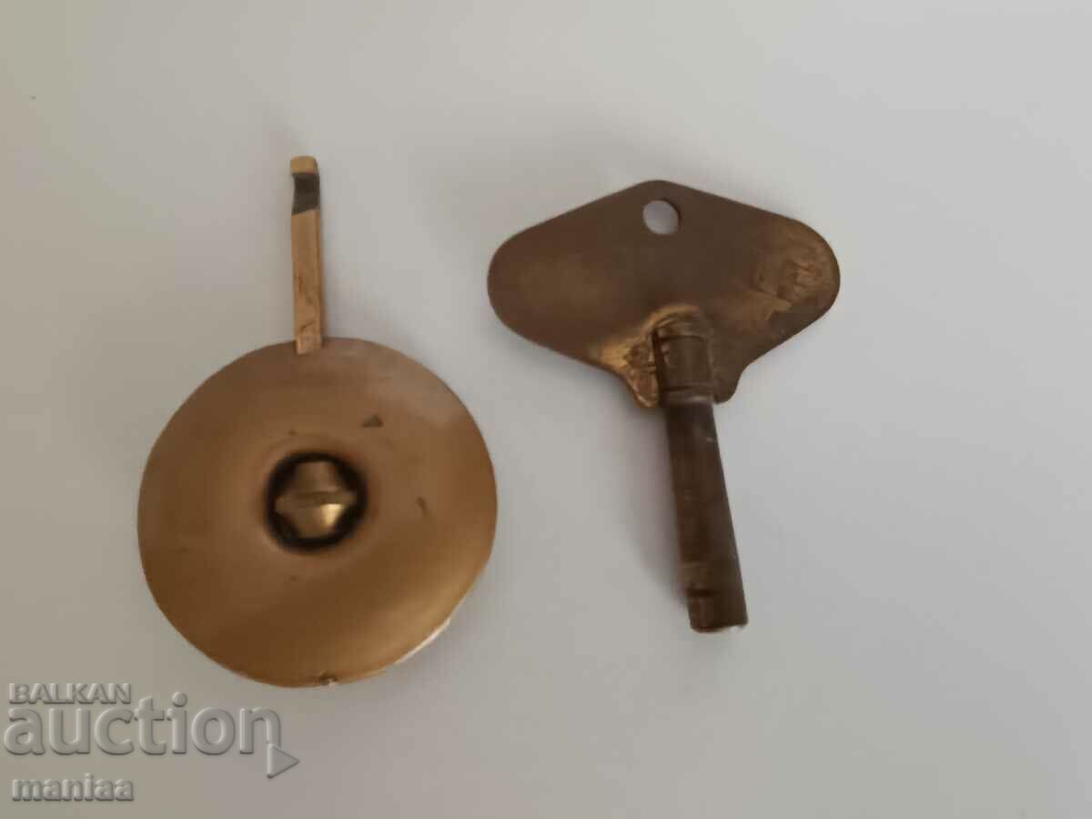 Old English mechanical mantel clock works - 6 Old English mechanical mantel clock works - 6