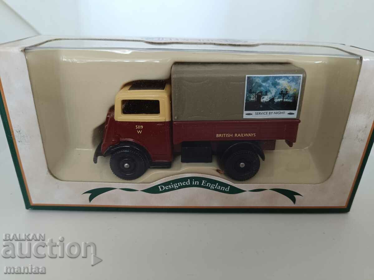 Delivery of Lot of metal English prams Delivery of Lot of metal English prams