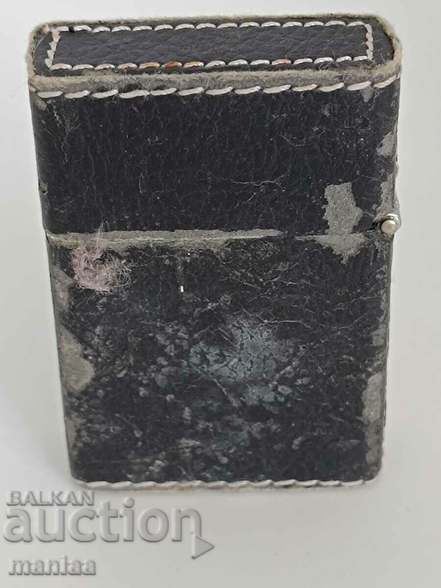 Auction An old collector's lighter Auction An old collector's lighter