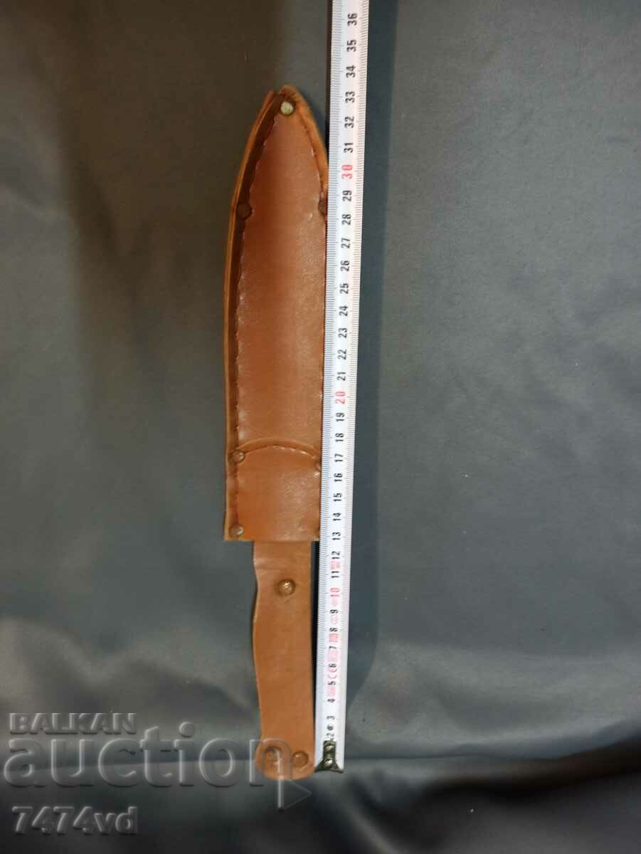 Auction OLD SOLID LEATHER WAGON Auction OLD SOLID LEATHER WAGON