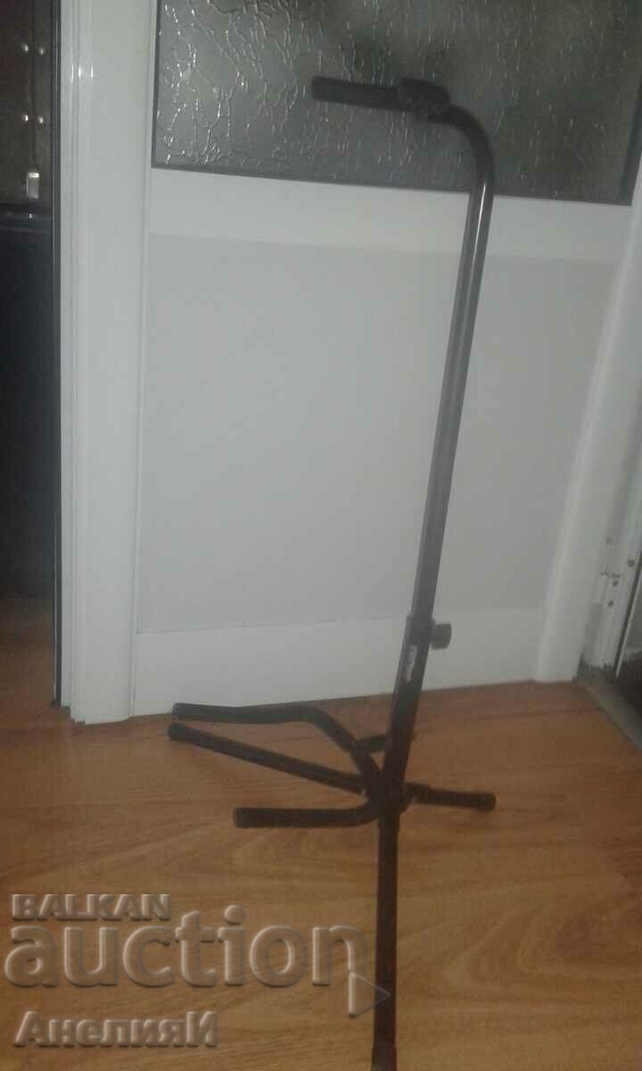 suport pentru chitară 20 BGN cu preț 20.00 BGN | € 10.23