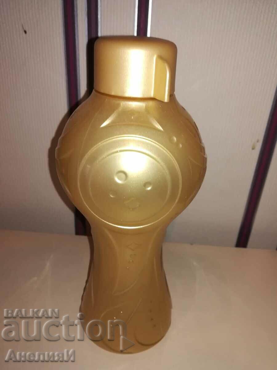 Auction Reusable Tupperware eco bottle BGN 15. Auction Reusable Tupperware eco bottle BGN 15.