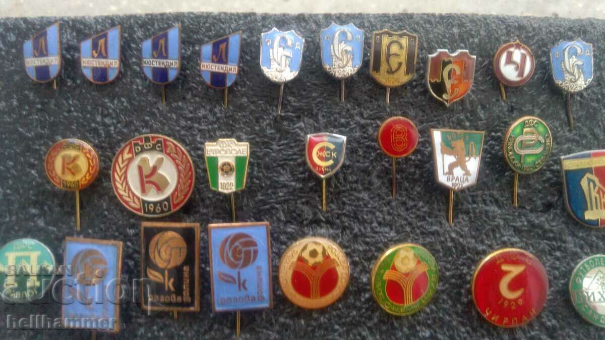 Bulgarian football badges lot