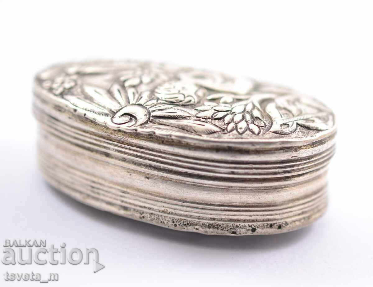Delivery of Antique silver snuff box 46.2 g. Delivery of Antique silver snuff box 46.2 g.