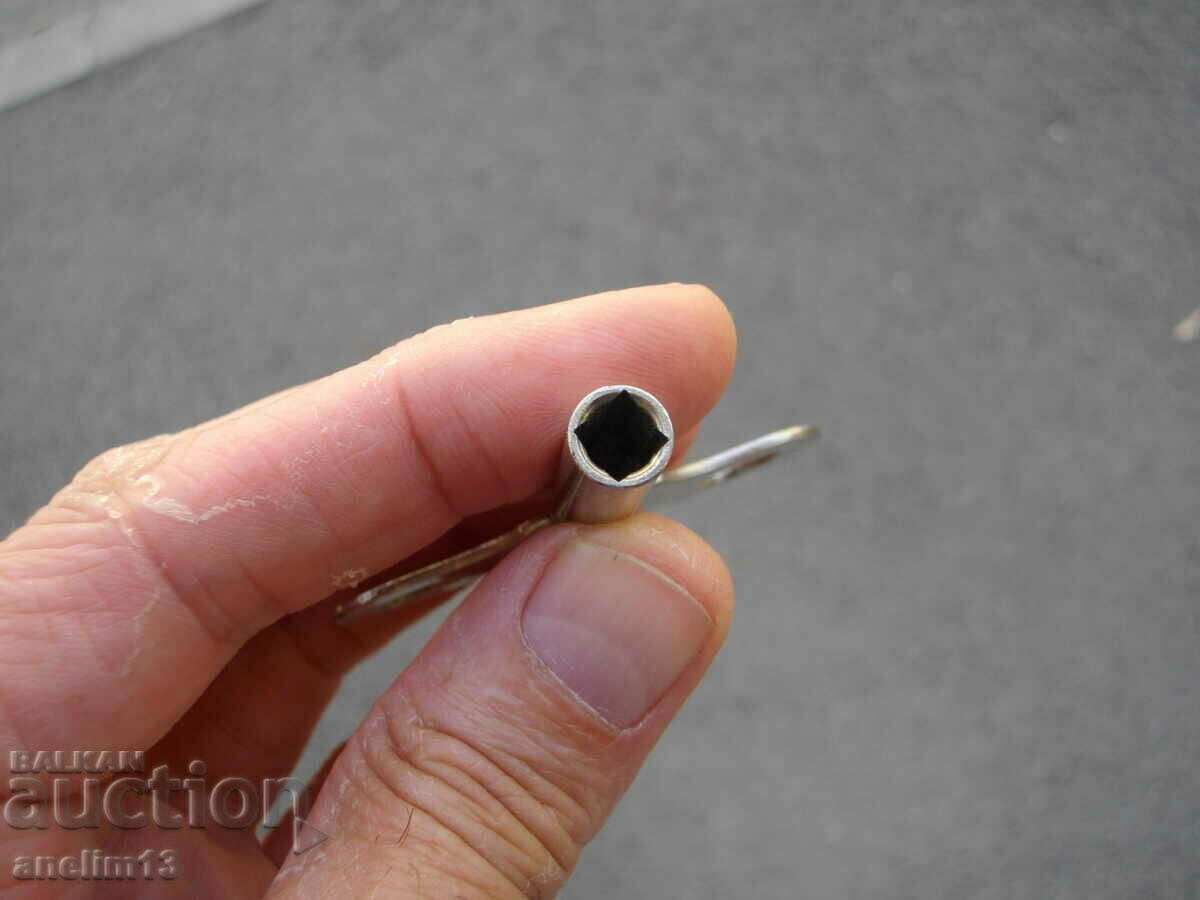 Аукцион СТАРО КЛЮЧЕ КЛЮЧ ЗА СТЕНЕН ИЛИ КАМИНЕН ЧАСОВНИК Аукцион СТАРО КЛЮЧЕ КЛЮЧ ЗА СТЕНЕН ИЛИ КАМИНЕН ЧАСОВНИК