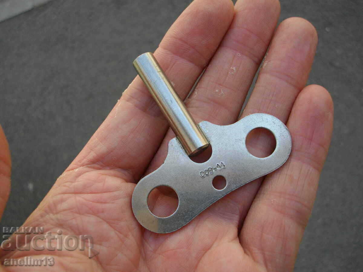 Доставка на СТАРО КЛЮЧЕ КЛЮЧ ЗА СТЕНЕН ИЛИ КАМИНЕН ЧАСОВНИК Доставка на СТАРО КЛЮЧЕ КЛЮЧ ЗА СТЕНЕН ИЛИ КАМИНЕН ЧАСОВНИК