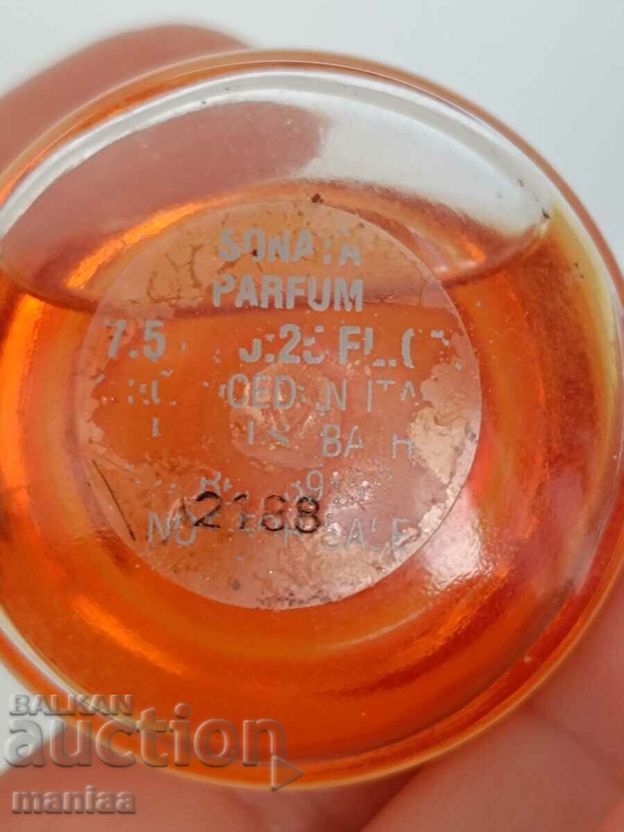 Δημοπρασία Γνήσιο γαλλικό άρωμα Δημοπρασία Γνήσιο γαλλικό άρωμα