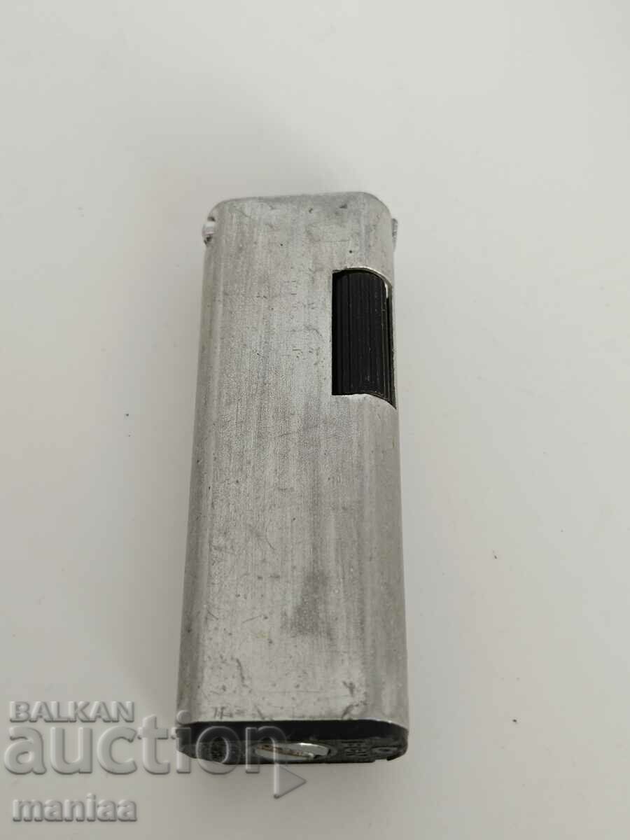 Collectible gas lighter with price 20.00 BGN | € 10.23 Collectible gas lighter with price 20.00 BGN | € 10.23