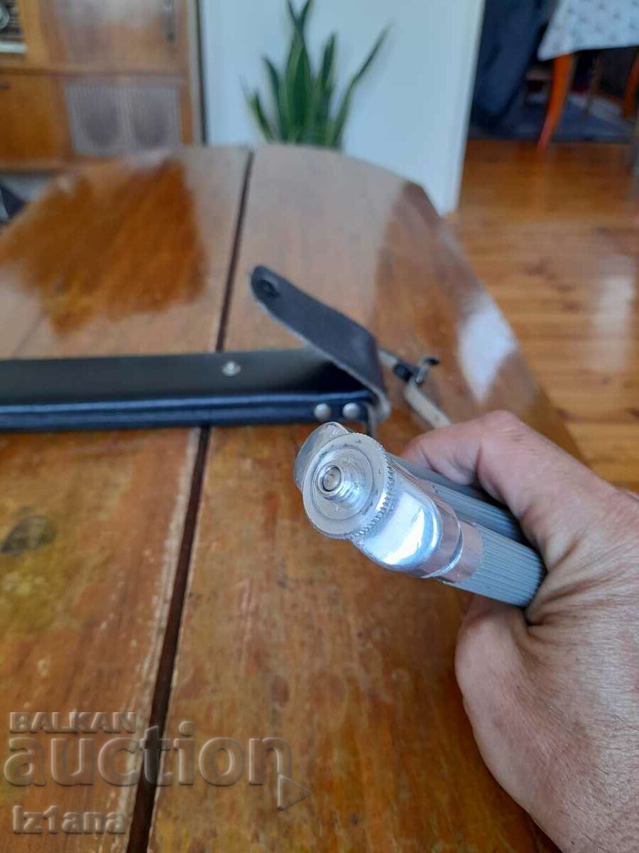 Old tripod, camera tripod - 5