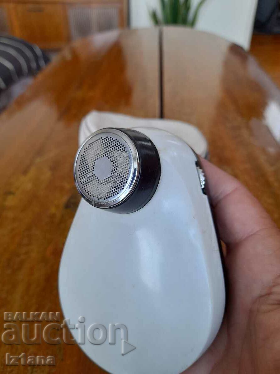 Auction  Old mechanical razor Sputnik