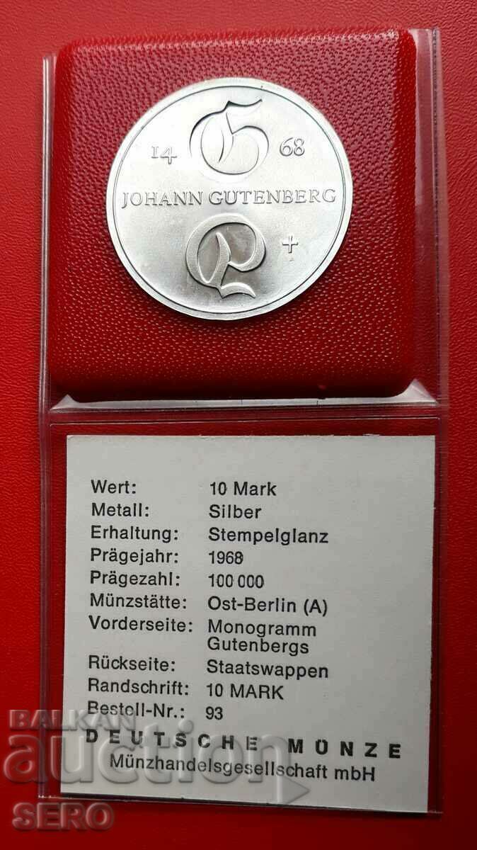 Германия-ГДР-10 марки 1968-Гутенберг-мн.рядка-отл.запазена