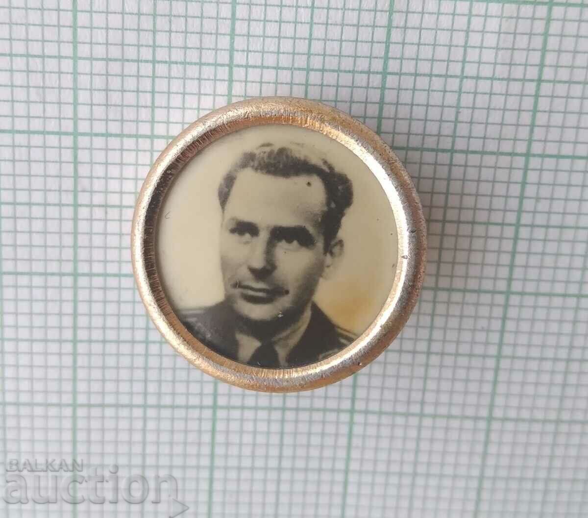 16246 Badge - USSR cosmonaut with price 1.50 BGN | € 0.77 16246 Badge - USSR cosmonaut with price 1.50 BGN | € 0.77