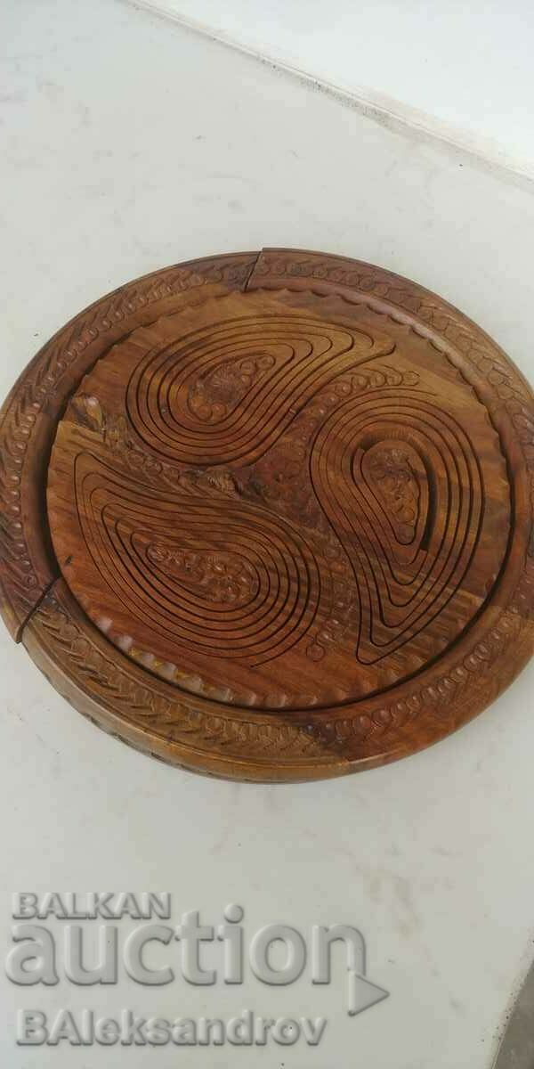 Auction Interesting wooden basket, carving Auction Interesting wooden basket, carving