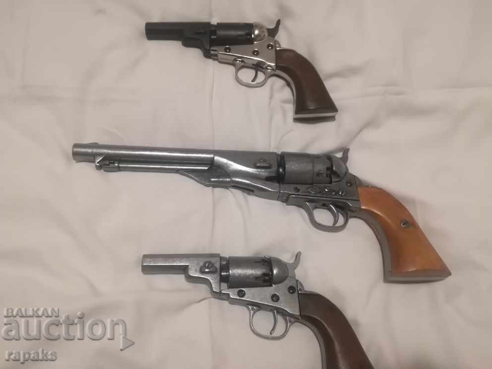 Oversized Revolver Smith&Wesson-69 Army Pistol. Replica - 7 Oversized Revolver Smith&Wesson-69 Army Pistol. Replica - 7