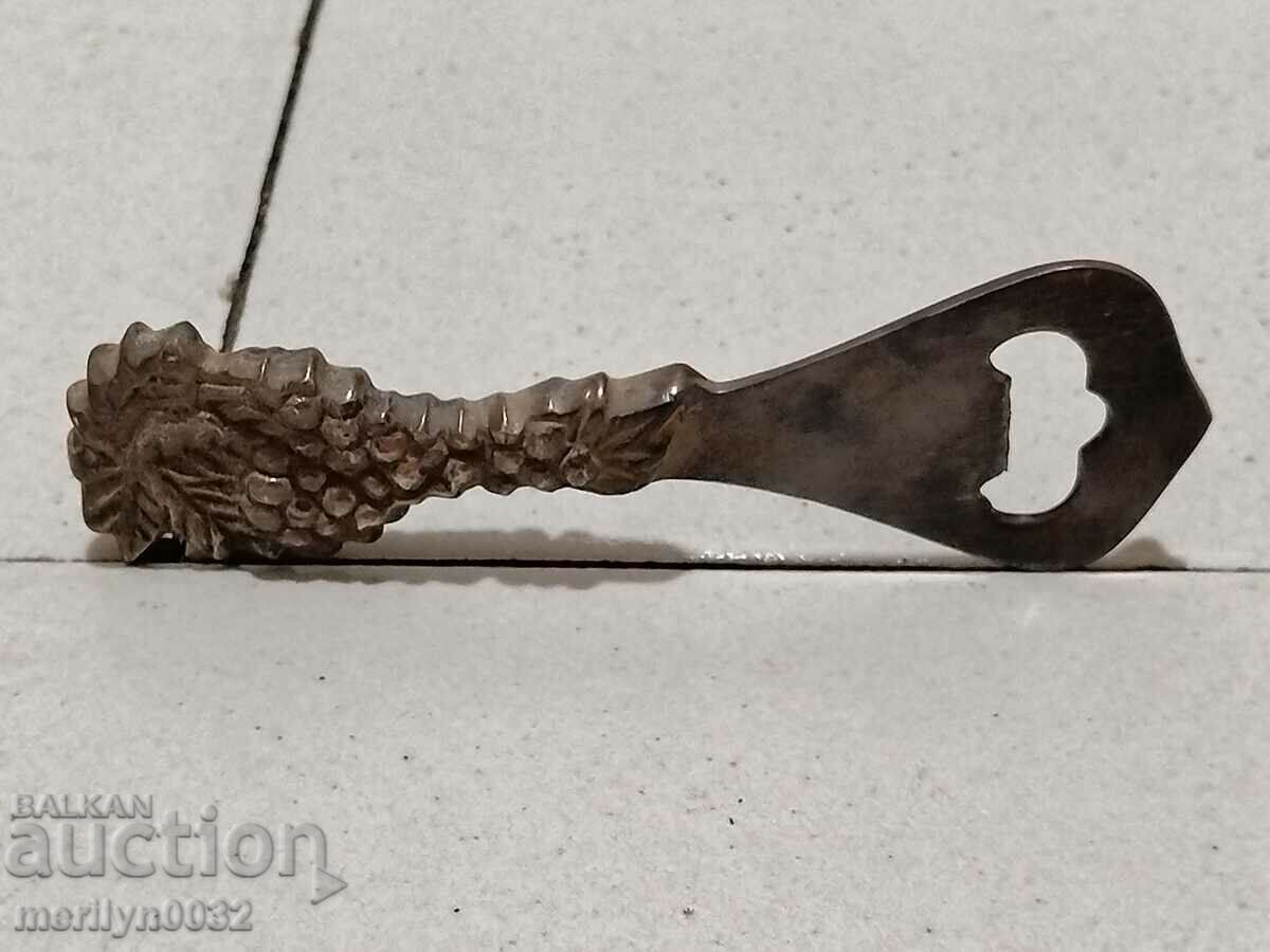 Delivery of An old opener from the social period of the 1960s NRB Delivery of An old opener from the social period of the 1960s NRB