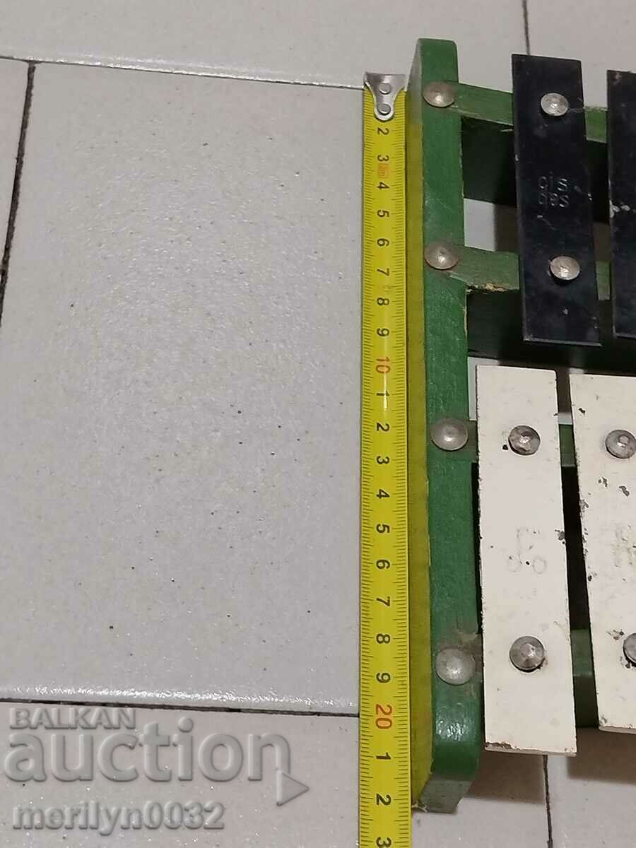 Auction Children's toy musical instrument dulcimer Auction Children's toy musical instrument dulcimer