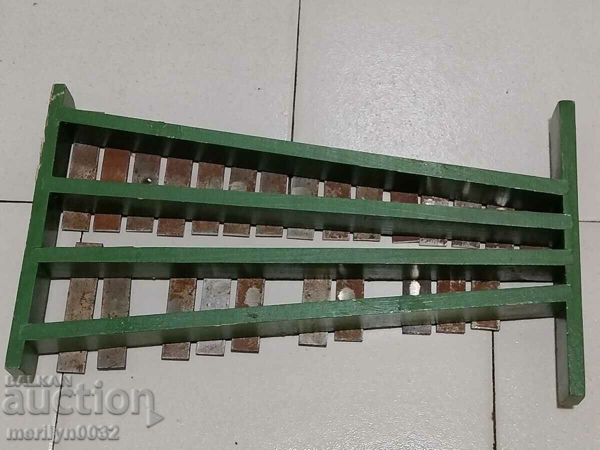 Delivery of Children's toy musical instrument dulcimer Delivery of Children's toy musical instrument dulcimer