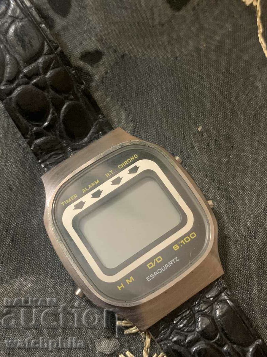 Esaquartz digital rare men's watch.