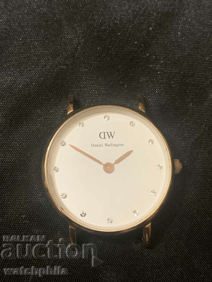 DW оригинален марков дамски часовник. Отличен