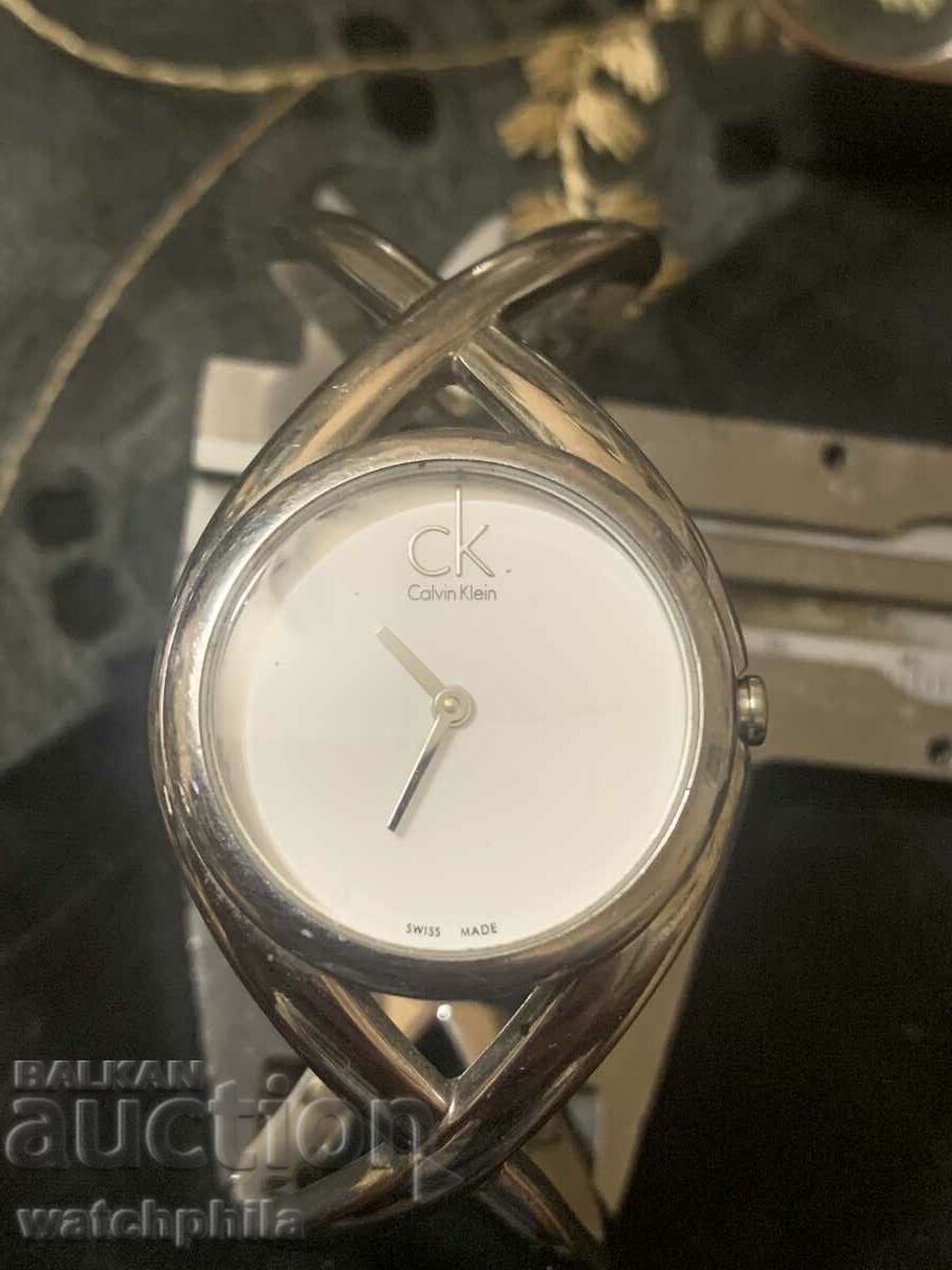 Calvin Klein дамски швейцарски часовник. Работи