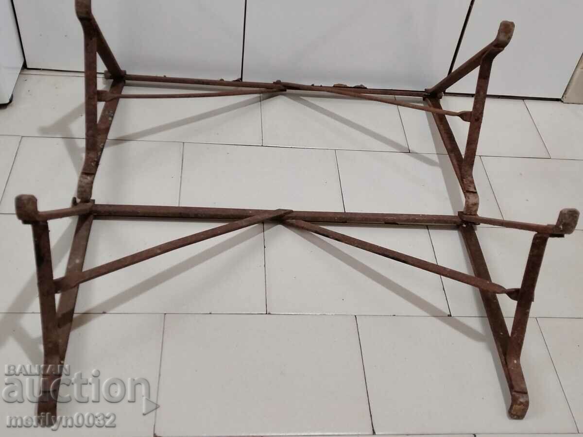 Wrought stands 2 pieces for spinning pig iron - 5 Wrought stands 2 pieces for spinning pig iron - 5