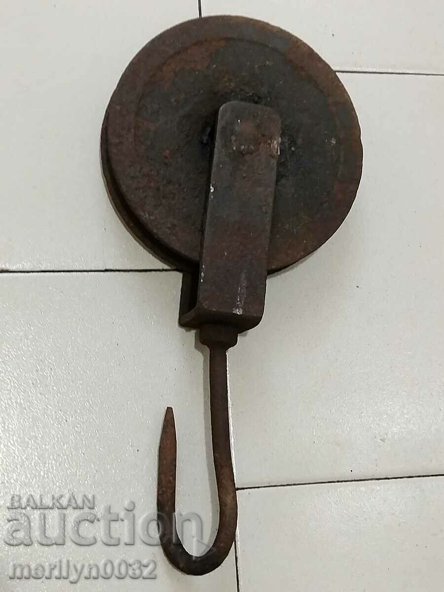 Old Wrought Pulley Pulley Polyspast Wrought Iron - 6 Old Wrought Pulley Pulley Polyspast Wrought Iron - 6