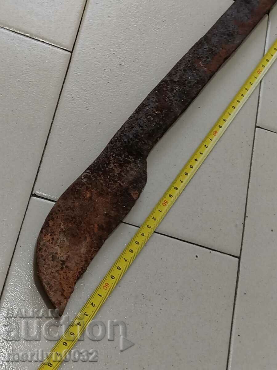 Plug forjat manual dintr-un plug vechi, bip din fier forjat - 5 Plug forjat manual dintr-un plug vechi, bip din fier forjat - 5