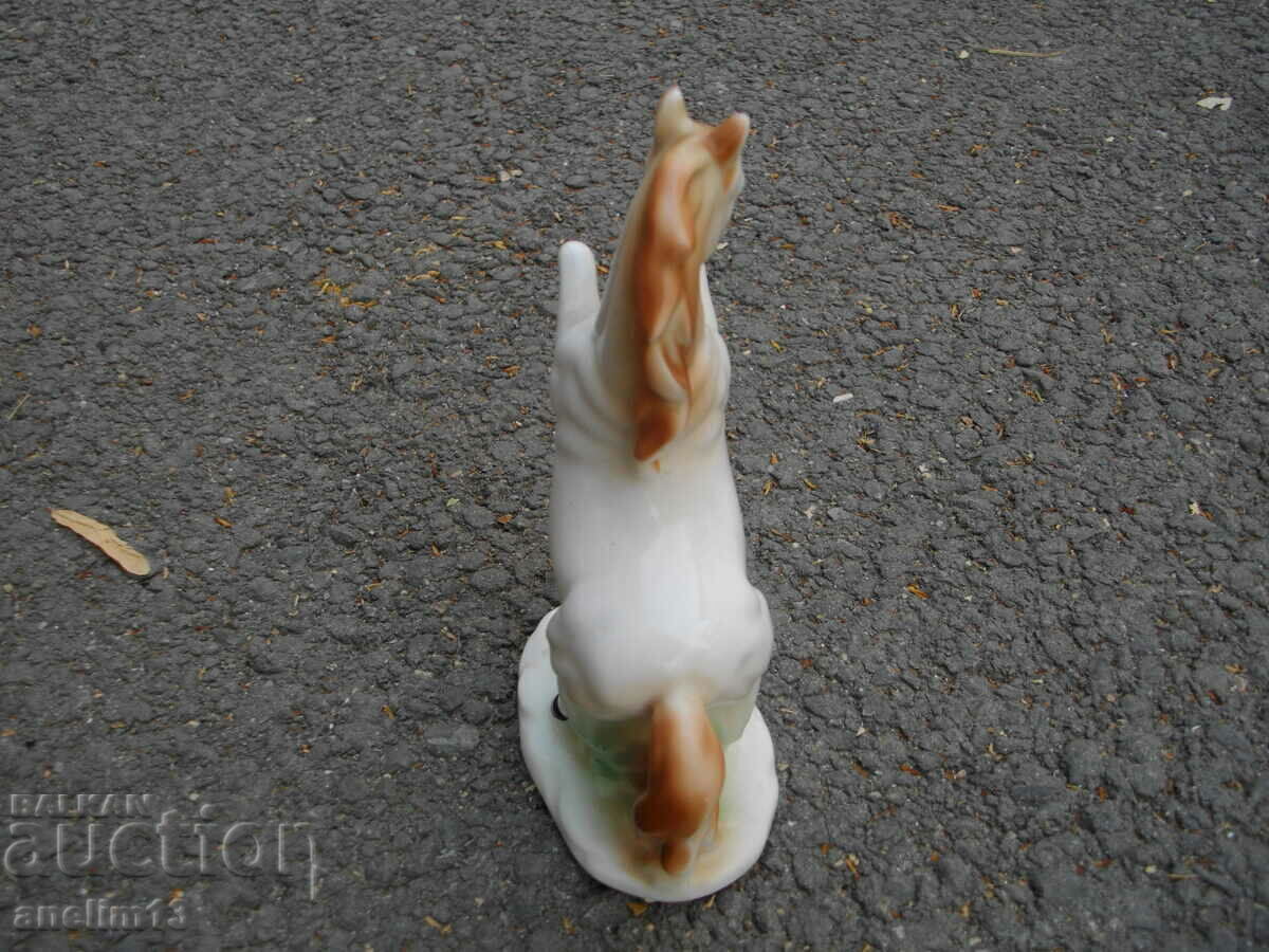 Auction OLD PORCELAIN HORSE HORSE ARPO ROMANIA Auction OLD PORCELAIN HORSE HORSE ARPO ROMANIA