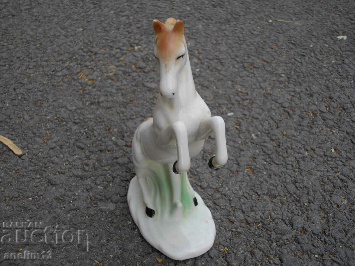 OLD PORCELAIN HORSE HORSE ARPO ROMANIA - 5 OLD PORCELAIN HORSE HORSE ARPO ROMANIA - 5