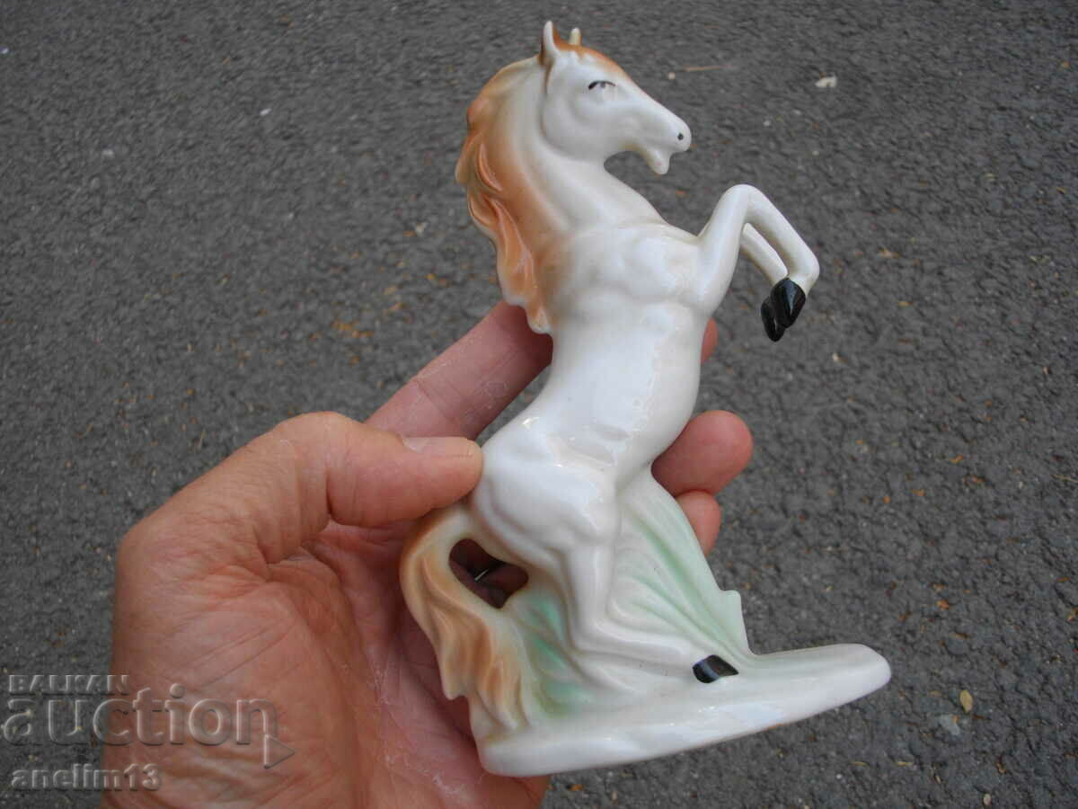 OLD PORCELAIN HORSE HORSE ARPO ROMANIA - 6 OLD PORCELAIN HORSE HORSE ARPO ROMANIA - 6