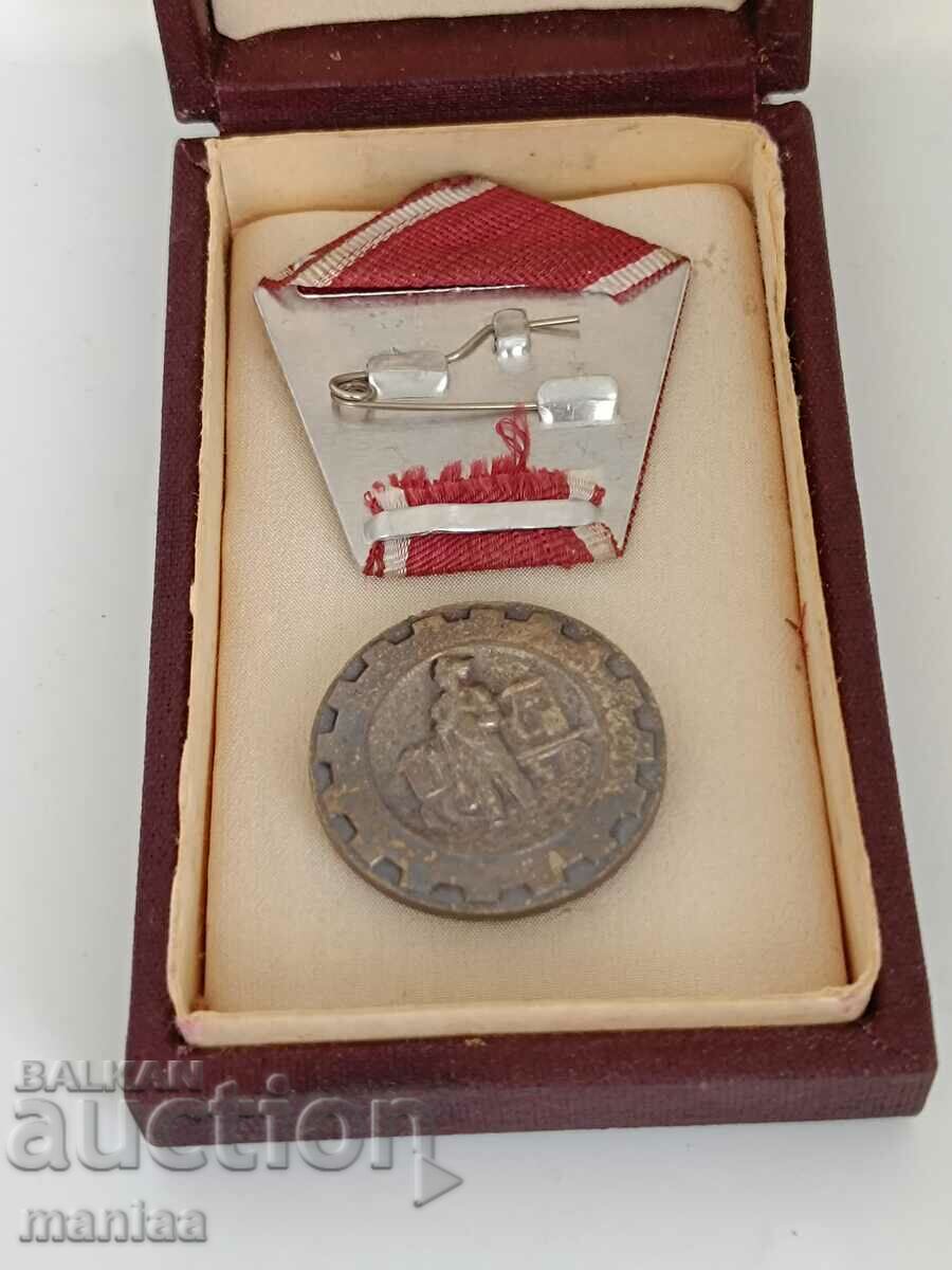 Service Medal in a box - 5