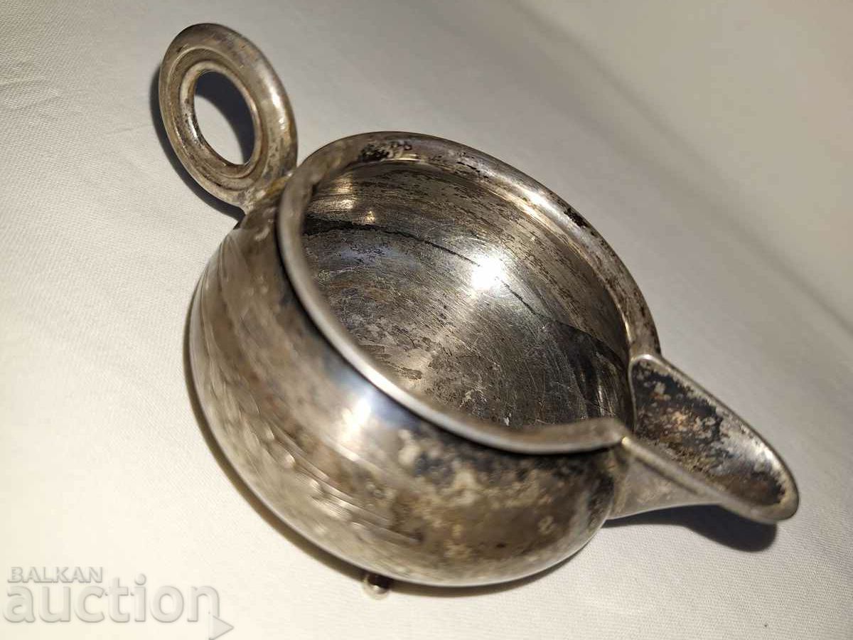 Старинно малко сребърно съдче с цена 180.00 лв. | € 92.03 Старинно малко сребърно съдче с цена 180.00 лв. | € 92.03