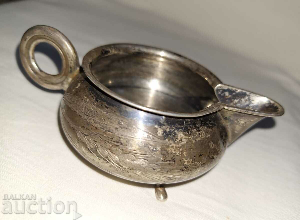 Аукцион Старинно малко сребърно съдче Аукцион Старинно малко сребърно съдче