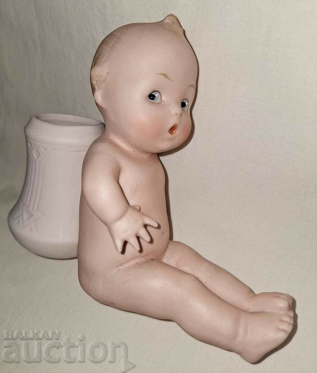 Old porcelain figure bisvit vase with price 30.00 BGN | € 15.34 Old porcelain figure bisvit vase with price 30.00 BGN | € 15.34