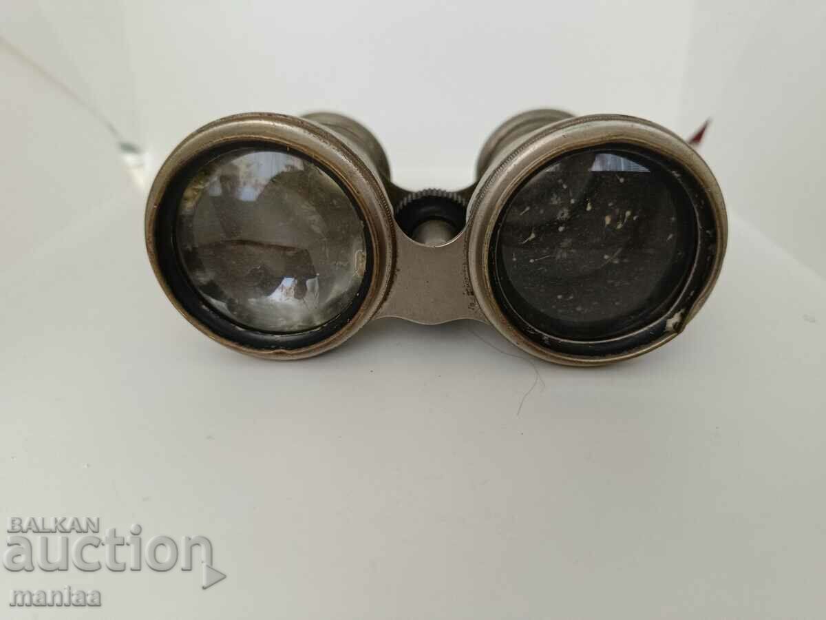 Delivery of Old English binoculars
