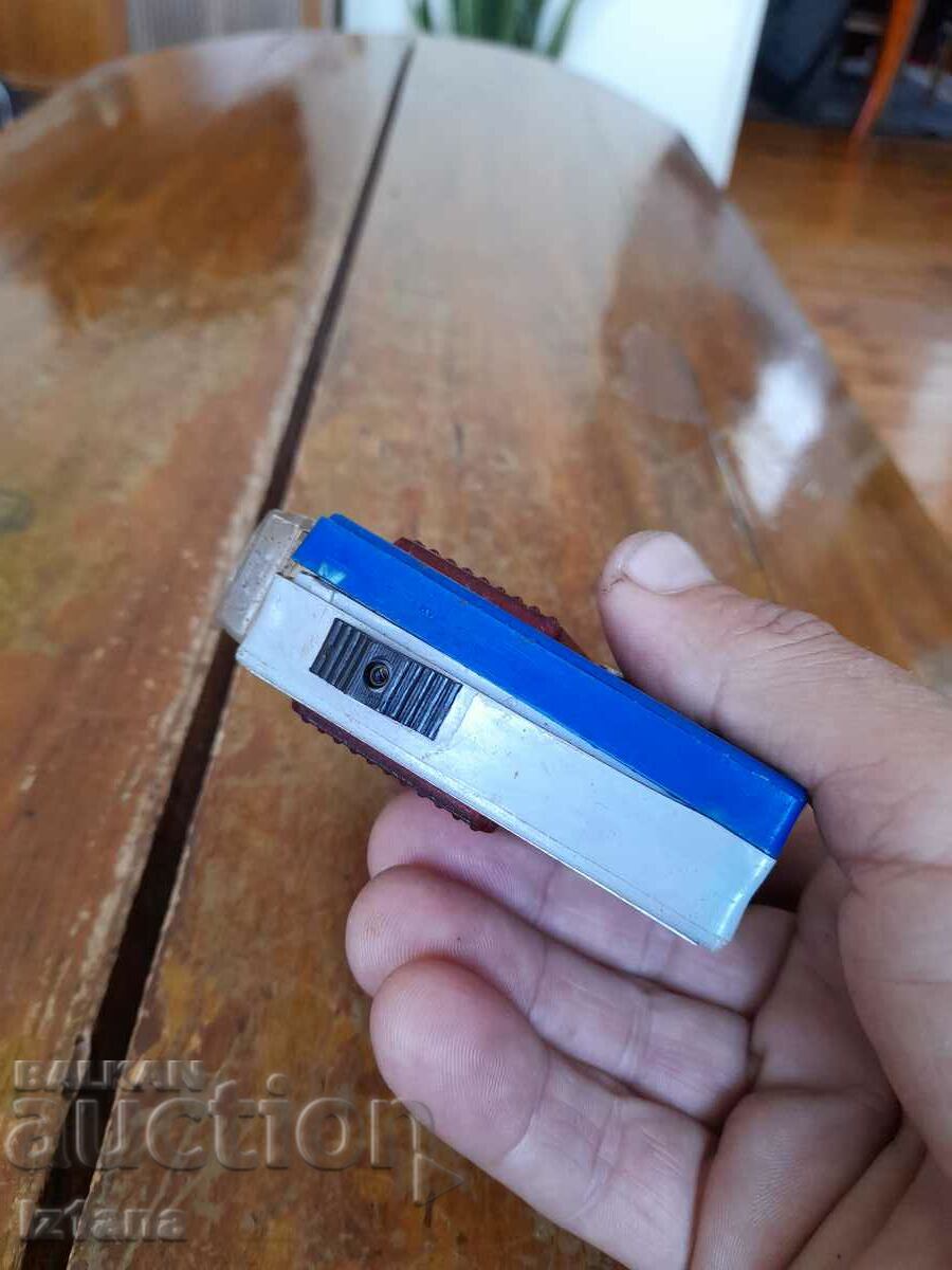 Delivery of Old signal flashlight Delivery of Old signal flashlight