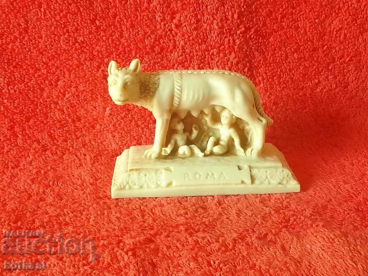 Figure Sculpture Capitoline She-wolf Romulus and Remus alabaster - 7 Figure Sculpture Capitoline She-wolf Romulus and Remus alabaster - 7