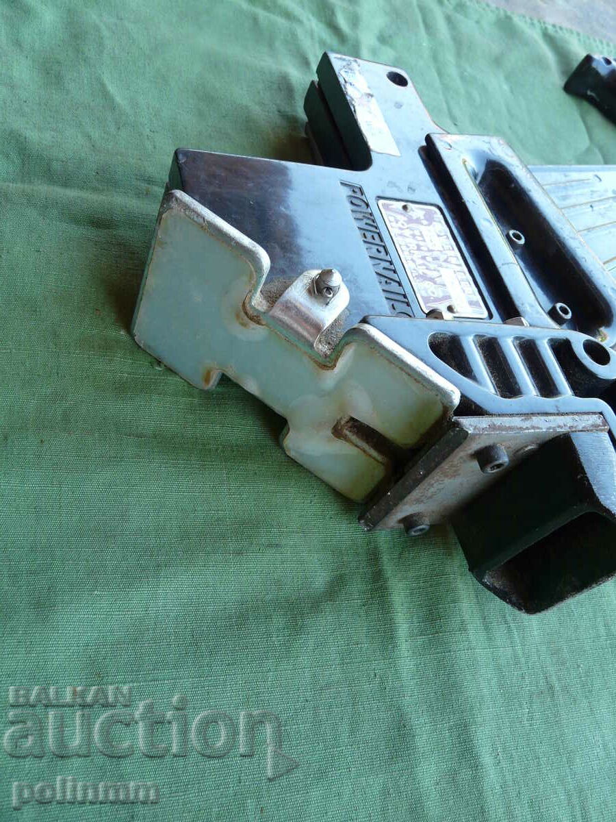 Американски инструмент за коване на пирони POWERNAILER - 6 Американски инструмент за коване на пирони POWERNAILER - 6