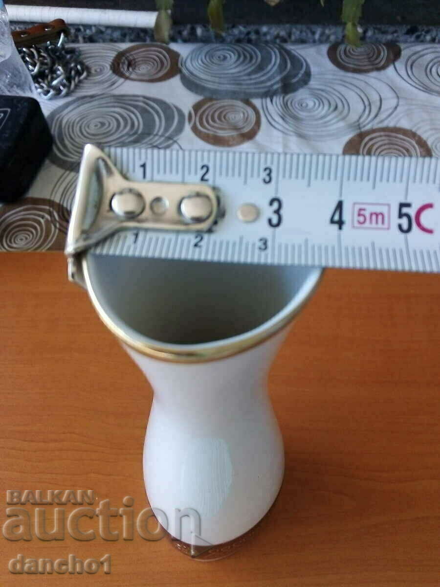 A vase - 6 A vase - 6