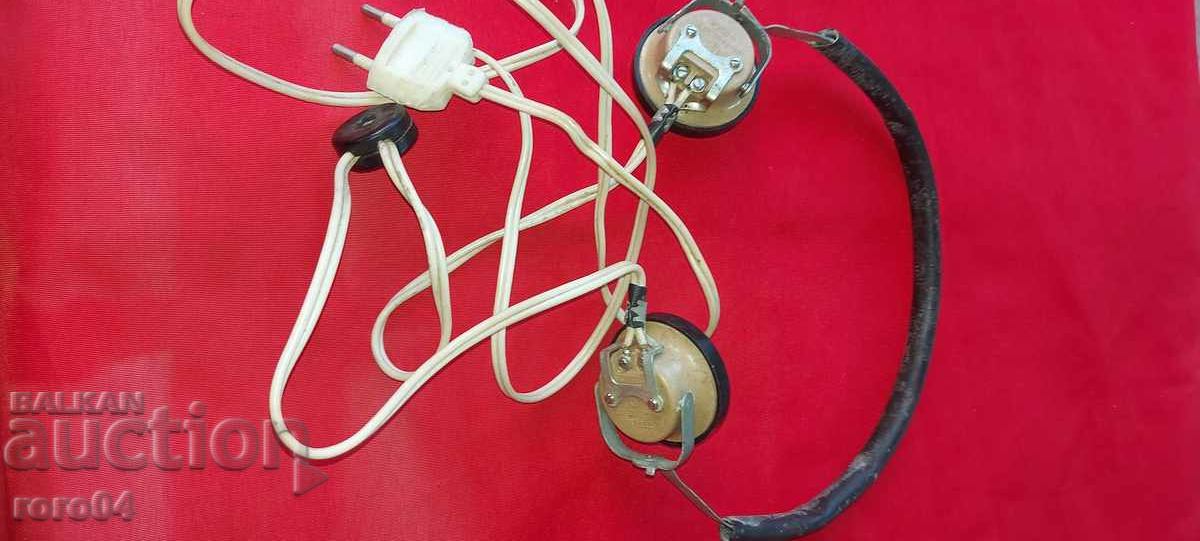 HEADPHONES - RADIO - 5 HEADPHONES - RADIO - 5