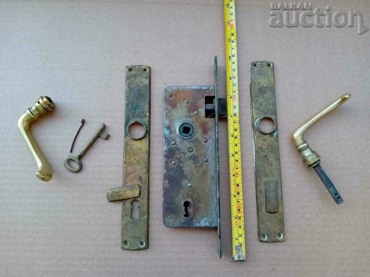 Delivery of antique urban bronze lock key Vulkan Stalin FIVE-POINT Delivery of antique urban bronze lock key Vulkan Stalin FIVE-POINT