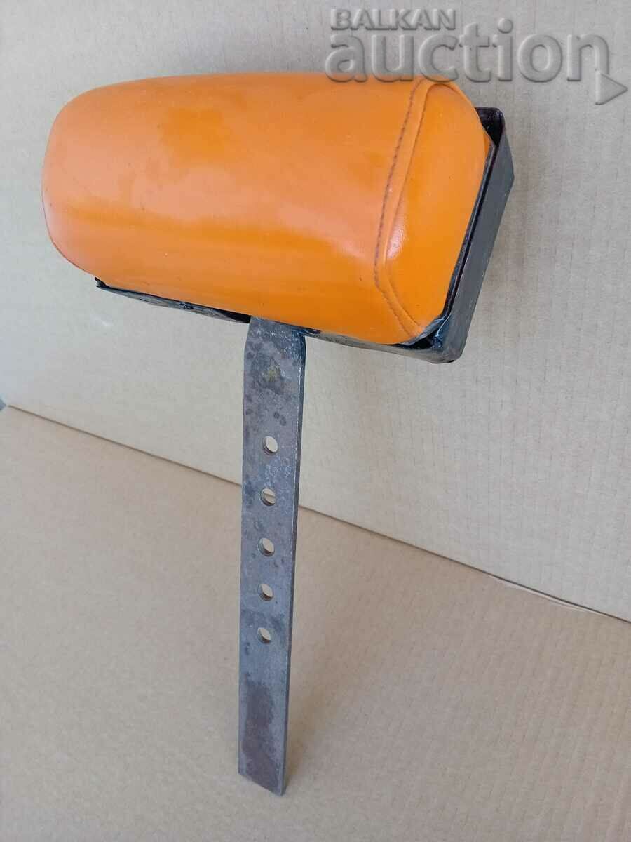 Auction 60s barber chair headrest Auction 60s barber chair headrest