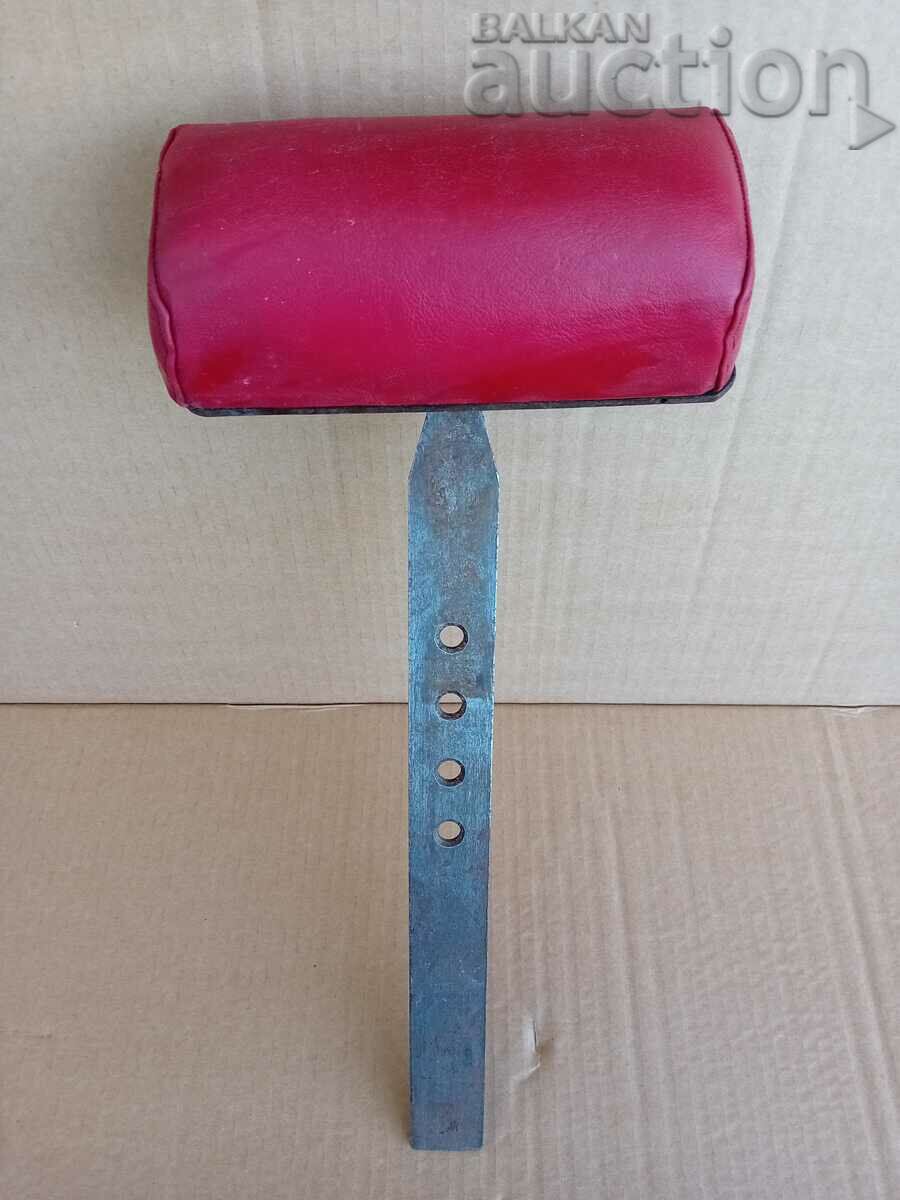 tetiera scaun frizer din anii '60
