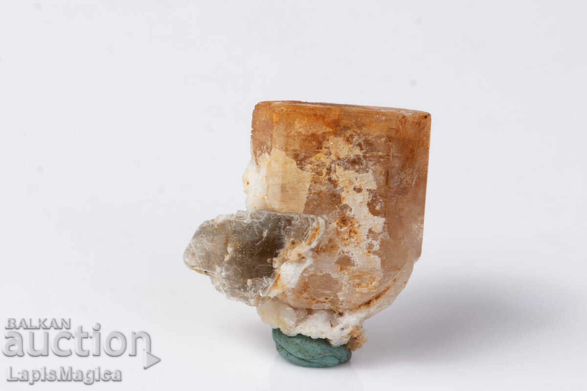 Orange Apatite 8.7g from Pakistan Fluorescent with price 40.00 BGN | € 20.45 Orange Apatite 8.7g from Pakistan Fluorescent with price 40.00 BGN | € 20.45