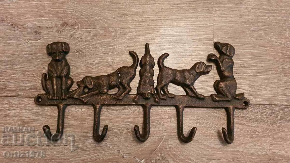Cast iron hanger - dogs, 34 cm with price 47.00 BGN | € 24.03 Cast iron hanger - dogs, 34 cm with price 47.00 BGN | € 24.03