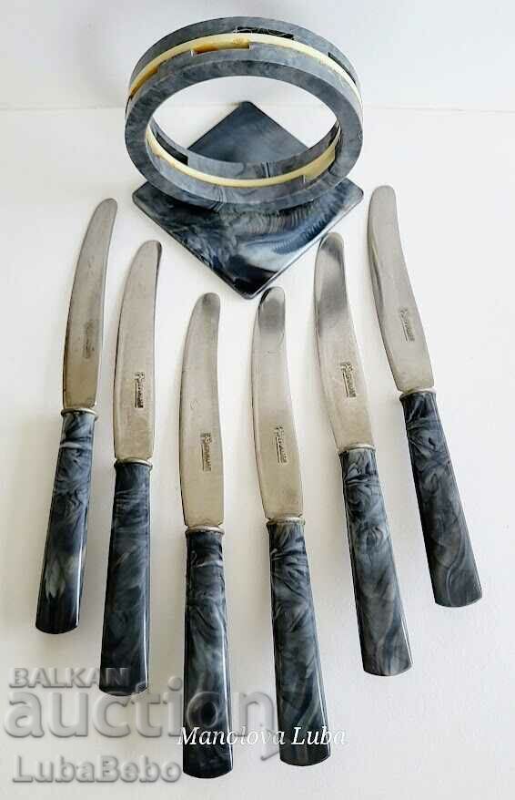 Σετ έξι μαχαιριών πρωινού με πλαστική βάση. - 5 Σετ έξι μαχαιριών πρωινού με πλαστική βάση. - 5