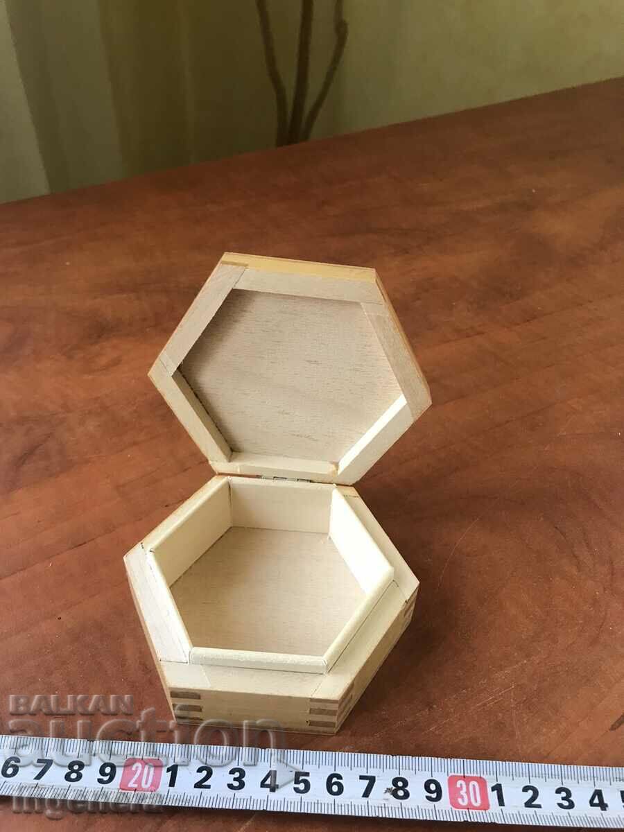 Auction BOX WOOD PYROGRAPH DRAWING ANTIQUE FROM SOCA MOSTRA Auction BOX WOOD PYROGRAPH DRAWING ANTIQUE FROM SOCA MOSTRA