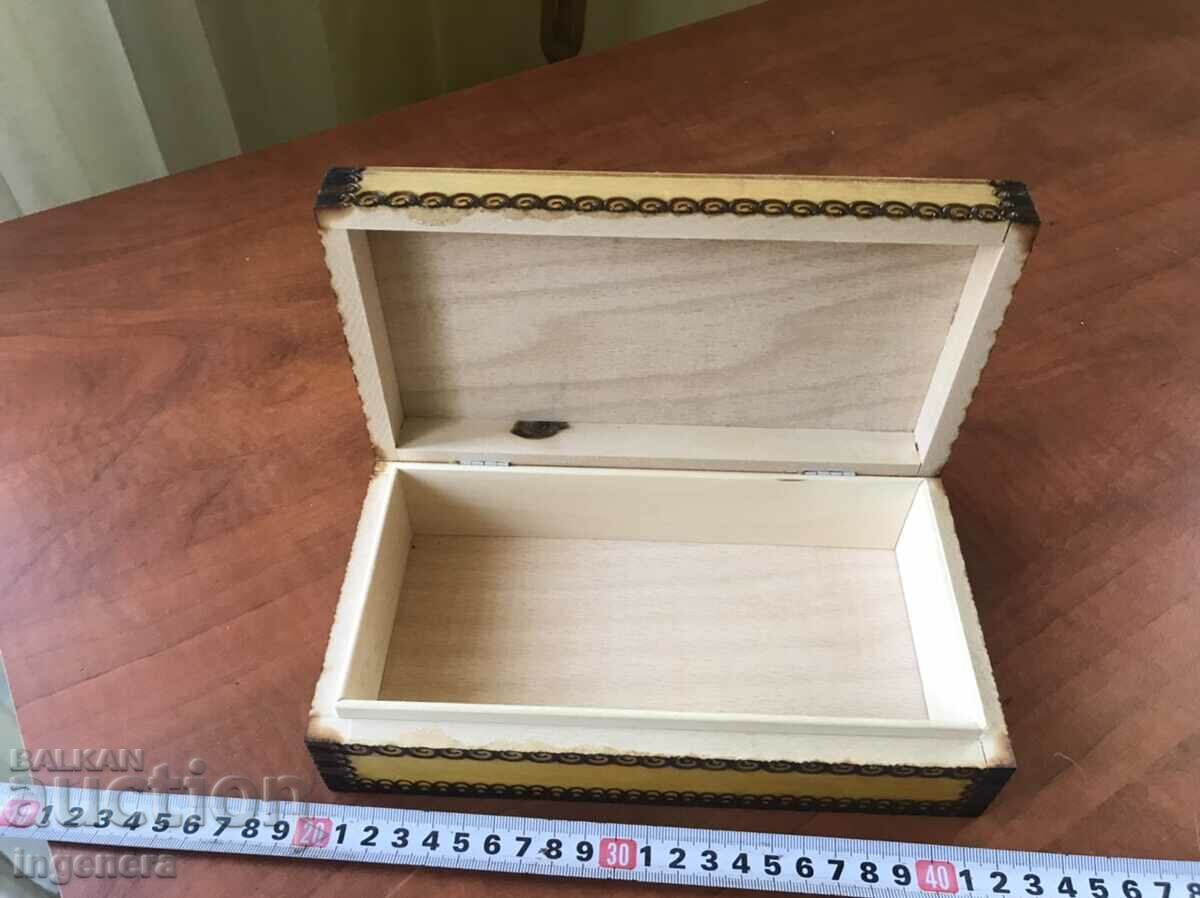 Delivery of BOX WOOD PYROGRAPH DRAWING ANTIQUE FROM SOCA MOSTRA Delivery of BOX WOOD PYROGRAPH DRAWING ANTIQUE FROM SOCA MOSTRA