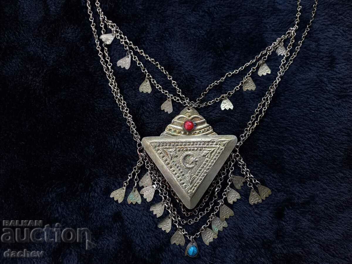 Bijuterii de costume din argint vechi Rhodope Revival 19C cu preț 620.00 BGN | € 317.00